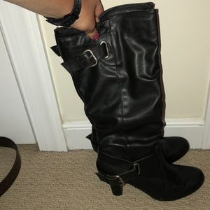 Heel boots